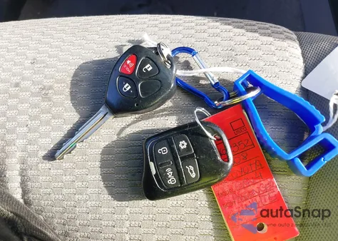 2008 Toyota Rav4 Limited z USA, uszkodzony, nr VIN JTMBD31V085134451